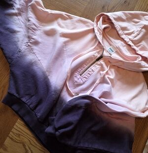 PINK Victorias Secret Pink and Purple Ombre Crop Hoodie